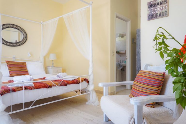 ROOM 1 - BEDROOM with private bathroom