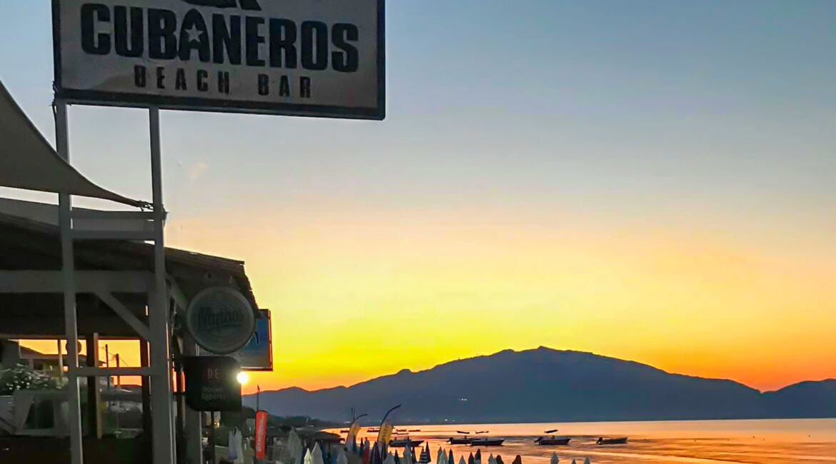 Cubaneros Beach Bar-15