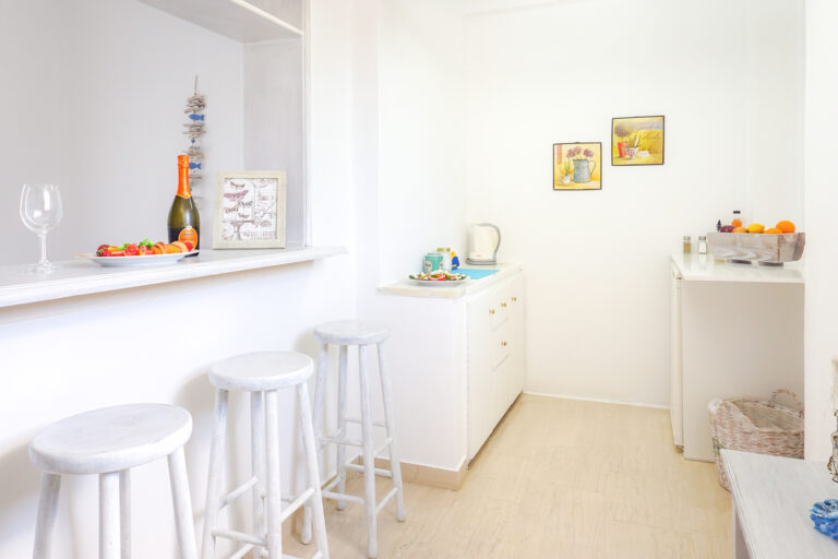 KITCHENETTE B