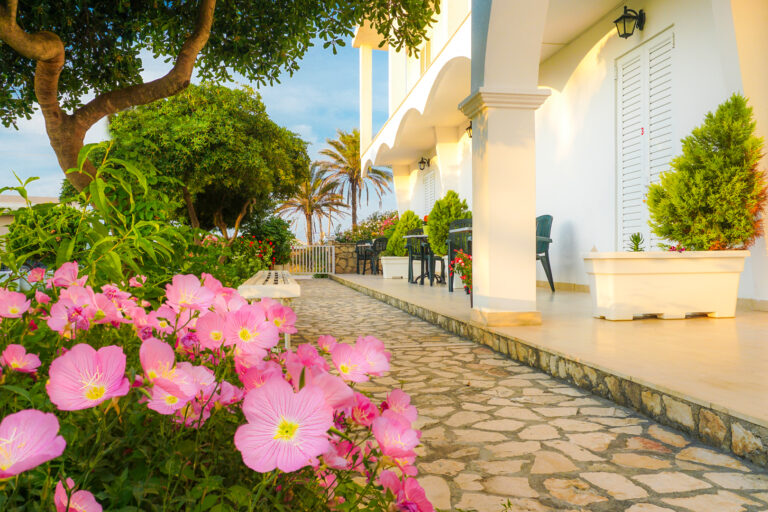 Cubaneros Holiday Inn